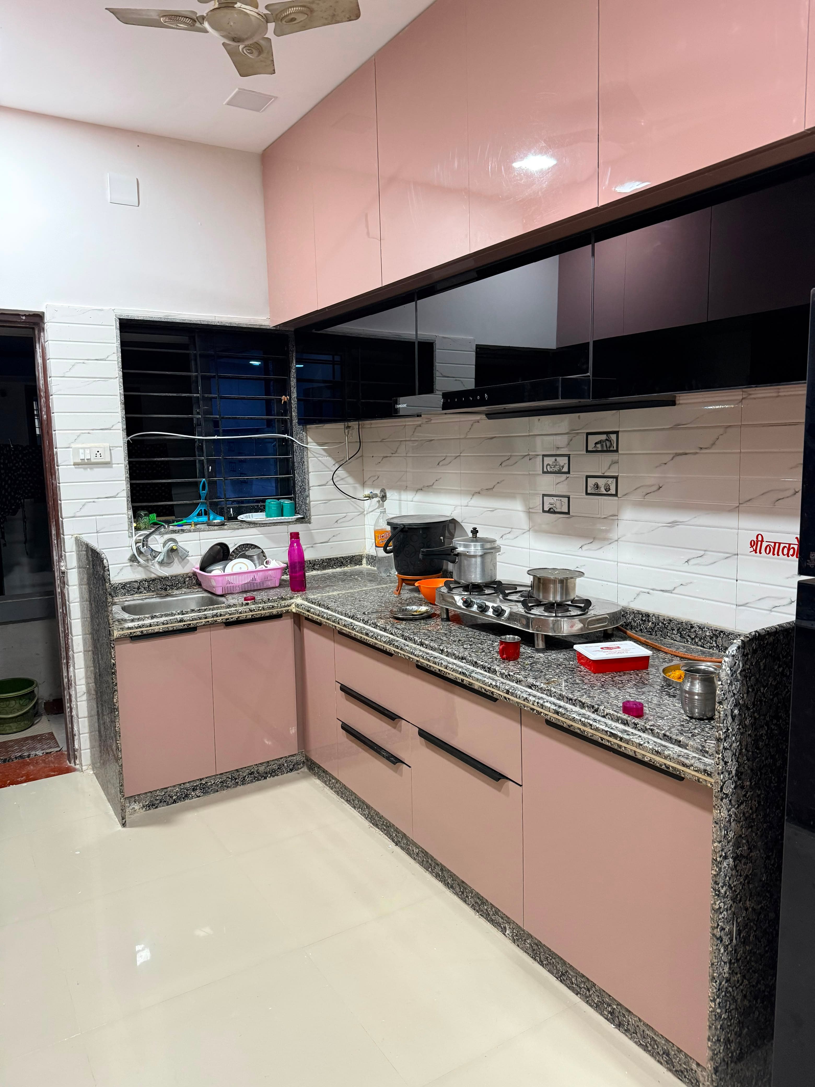 RAVYA kitchen project — bespoke kitchen installation.