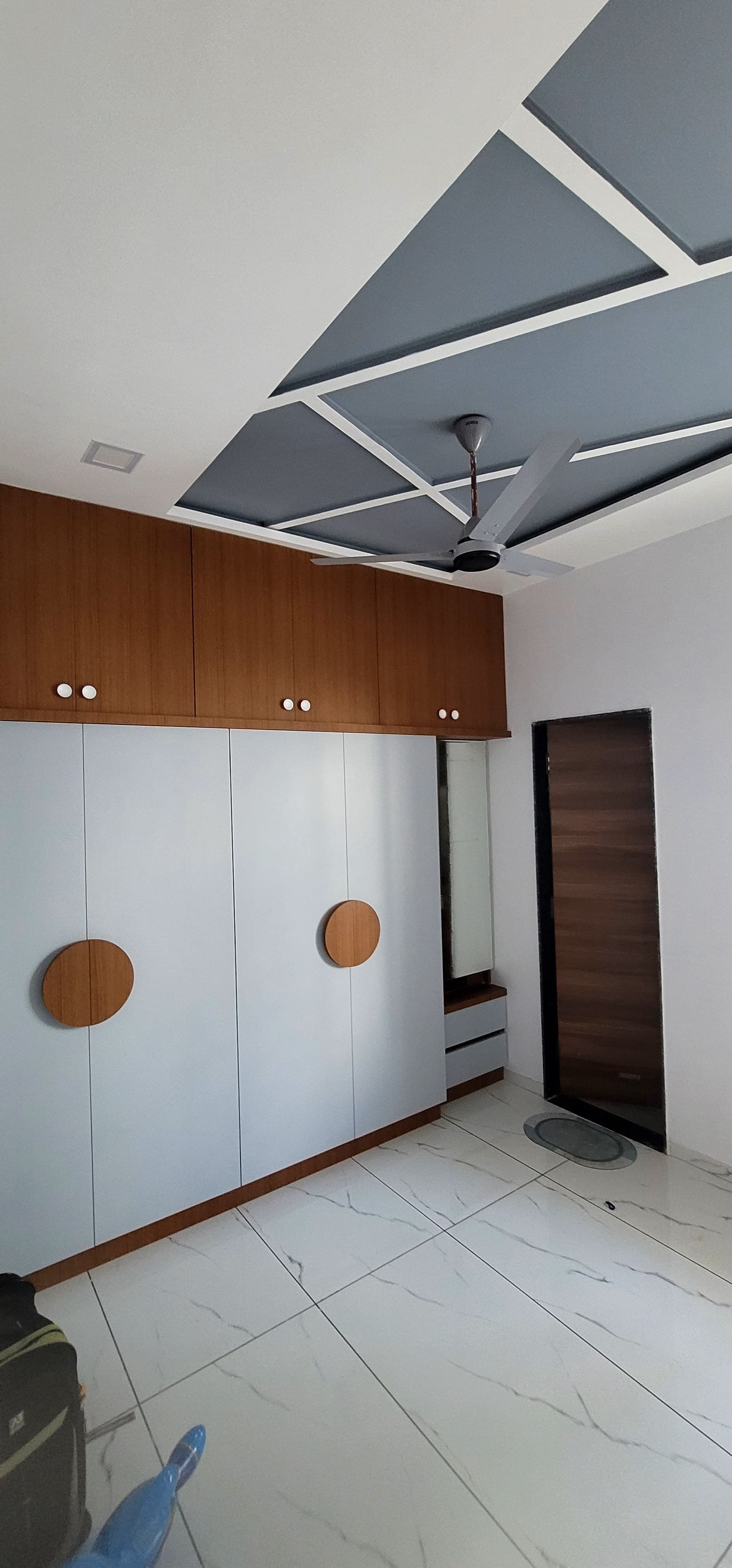 RAVYA wardrobe project — contemporary wardrobe finish.